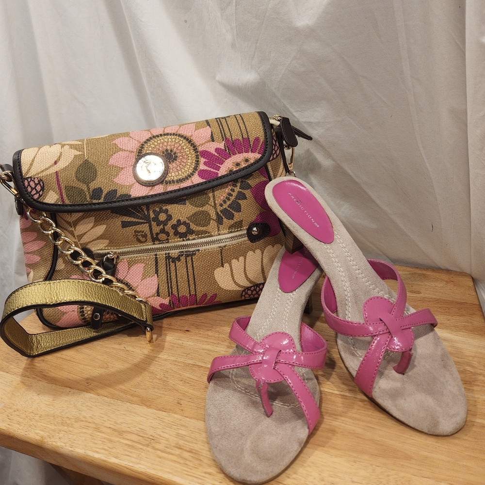 PREDICTIONS SANDAL